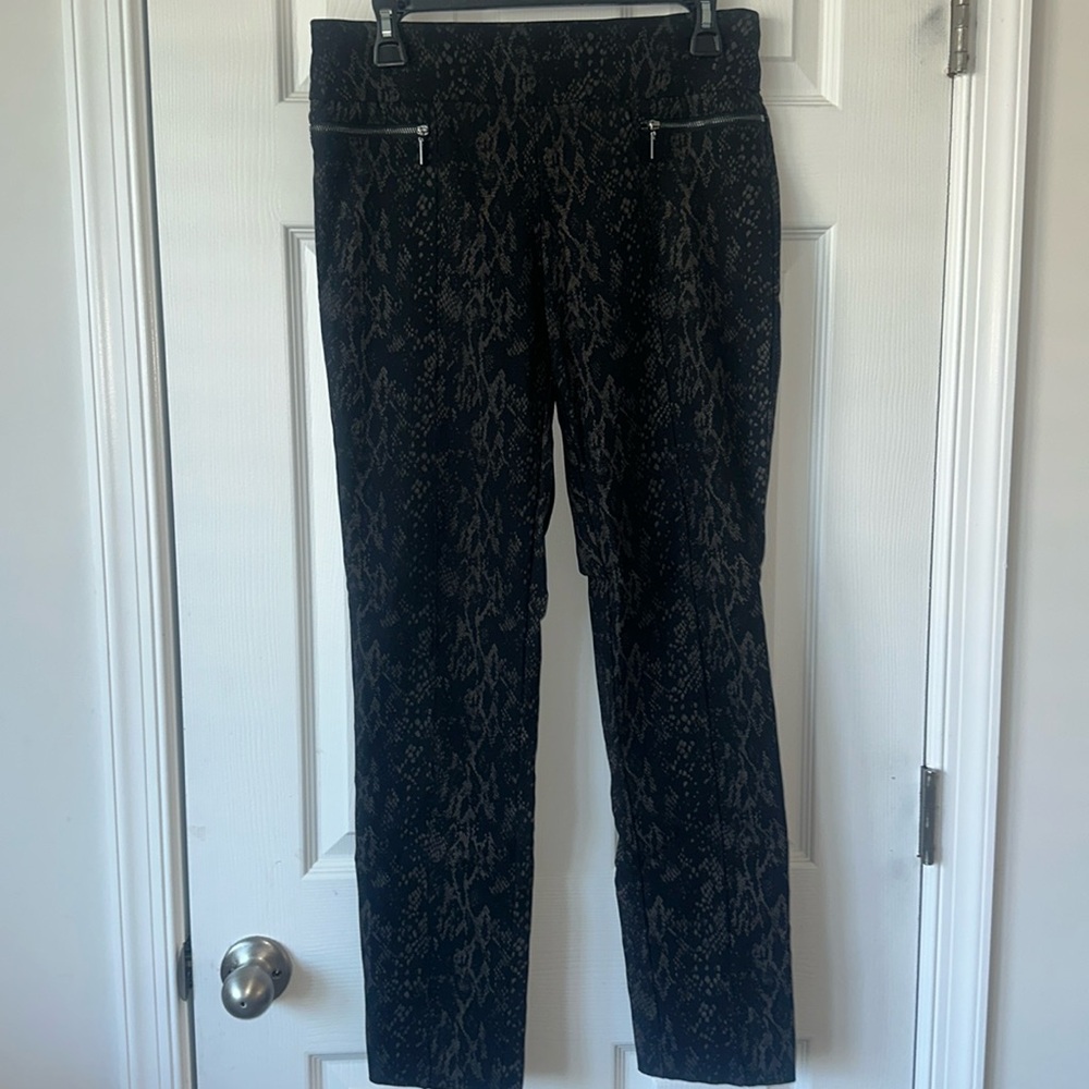 Style&Co black and brown printed leggings good condition